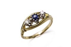 PRETTY ANTIQUE ENGLISH 18K GOLD SAPPHIRE & DIAMOND TRILOGY RING c1910