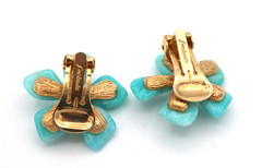 Vintage Swoboda Turquoise & Pearl GoldTone Flower Clip On Earrings