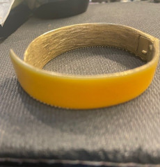 SIGNED WEISS BRACELET YELLOW ENAMEL OVER GOLDTONE CLAMPER VINTAGE FITS ALL