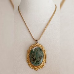 Vintage Green Rhyolite Rainforest Jasper Big Oval Goldtone Pendant Necklace