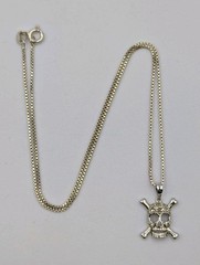 By Marsala Mfg Vtg Sterling 925 Diamond Skull Crossbone Pendant 16″ Box Necklace