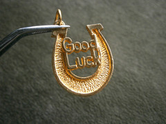 Large Hobco Good Luck Horseshoe Chunky Goldtone Vtg Bracelet Charm Pendant 4.5g