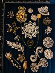 Lot of 20pcs Czech Style Statement Brooch Pins Floral Collection Rhinestone