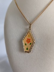 Vintage Gold Tone “Celebrity” Brand Signed Enamel Floral Pendant Necklace