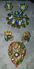 2x Vintage Rhinestone Brooches And Earrings Sets Gold Setting Beautiful