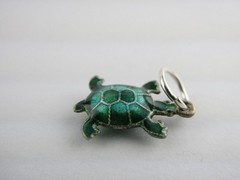Vintage Sterling Silver Green Enameled Turtle Charm Pendant 1g 7/8 Inch Length