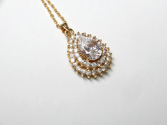Vintage CZ Layered Teardrop Pendant Gold Tone Necklace 17″ Chain