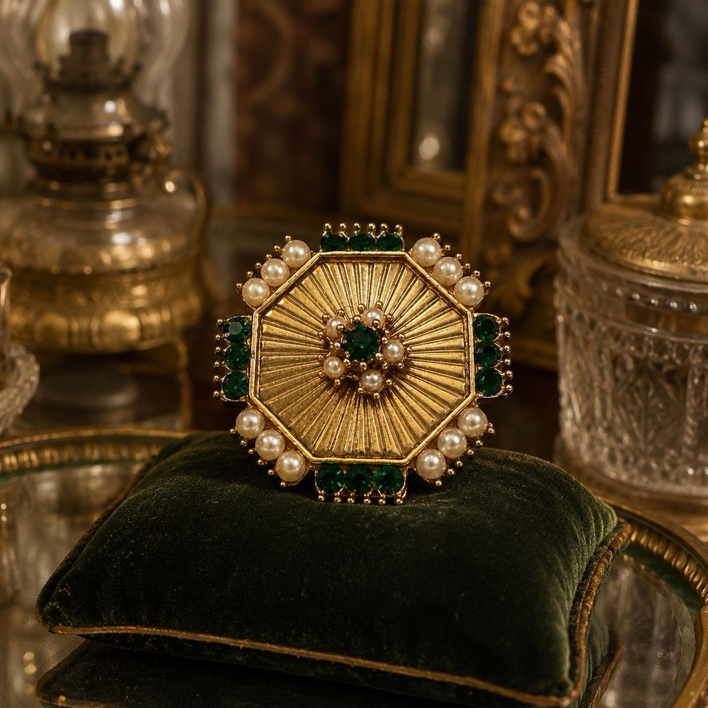 Vintage Gold Tone Sunburst Faux Pearl Emerald Green Rhinestone Brooch Pin