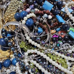 1 Pound VTG To Modern FASHION JEWELRY Lot Wearable Reuse Resell See Description