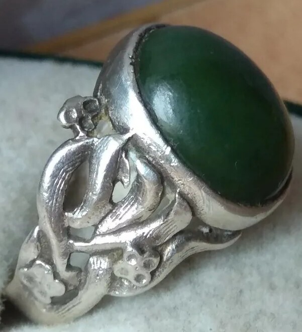 RARE Elegant Nephritis stone RING SILVER ANTIQUE size 12 Jewelry