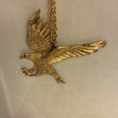Eagle Pendant gold-tone necklace metal bird of prey 24” Chain 2.5 X 3” Eagle