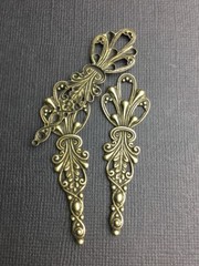 13183 Brass Oxidized Victorian Ornament Jewelry Finding