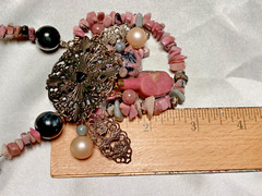 Stunning roxsann Pink Rhodonite Faux Pearl Moonglow Bead Charm Pendant Necklace