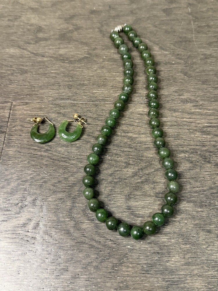 Beautiful Vintage Green Jade Beaded Necklace And 14KT Earrings Hoops