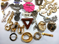 Modern, Vintage Unsigned Brooch Lot of 33 Pieces (Group B)