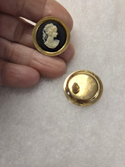 Vtg gold tone black white cameo pierced Earrings