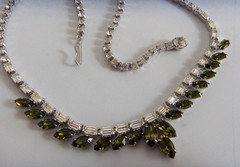 Vtg Signed B David Necklace Bracelet Earrings Set in Box w/Pamphlet Green Clear