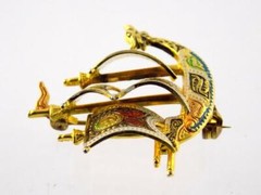 Vintage Unbranded Gold Tone Metal and Enamel Viking Ship Boat Brooch Pin