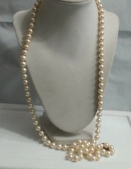 Vintage Long Creamy Beige Knotted Glass Bead Necklace Seashell Clasp 37″