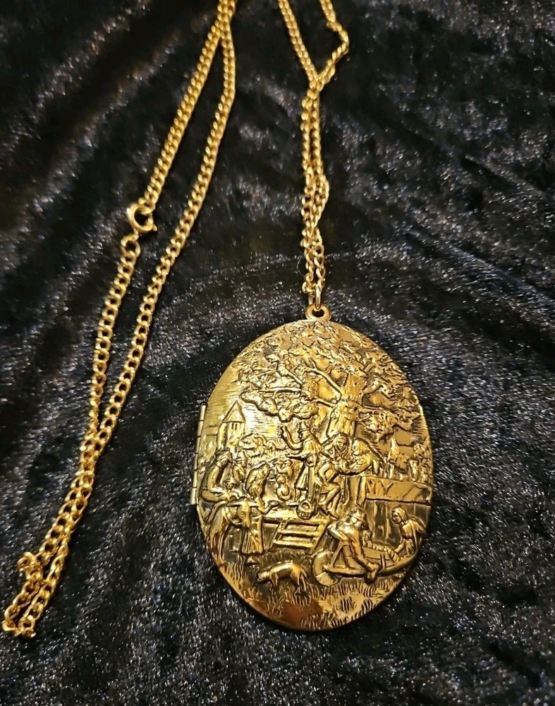 Vintage REVLON HEIRLOOM PERFUME Necklace Pendant Locket