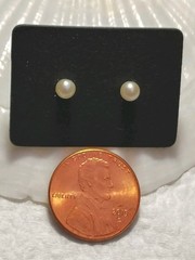 Vintage 14K Yellow Gold 2.5mm Freshwater Pearl Stud Earrings