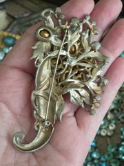 Lovely Vintage Pot Metal 1930s Cornucopia Pink Glass Brooch