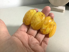 Vintage Art Deco faux egg yolk amber lucite bracelet large link stretch beauty