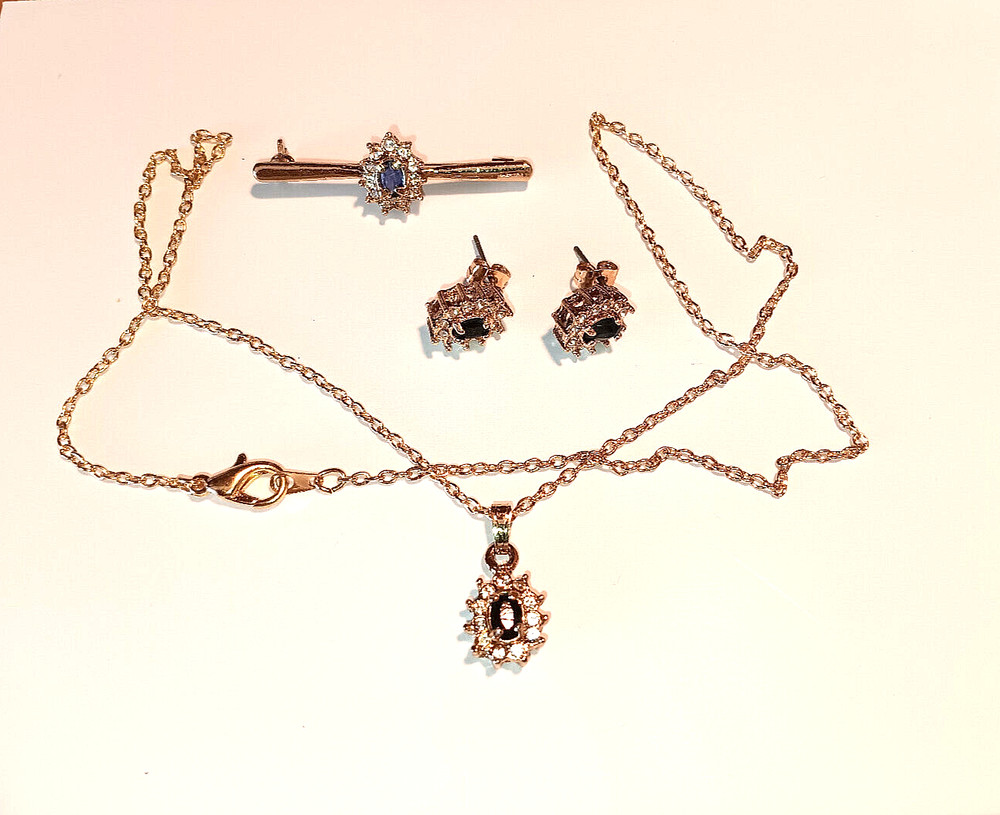 Vintage Sapphire And Zirconia Cluster Pendant, Pierced Earrings & Brooch Pin Set