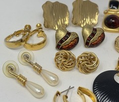 Vintage Bold Estate Costume Earrings Lot (13) 90’s Gold Tone Joan Rivers Trifari