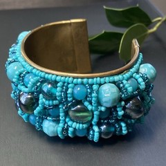 Vintage Cuff Bracelet M-L Brass Estate Jewelry Turquoise Microbead Art Glass