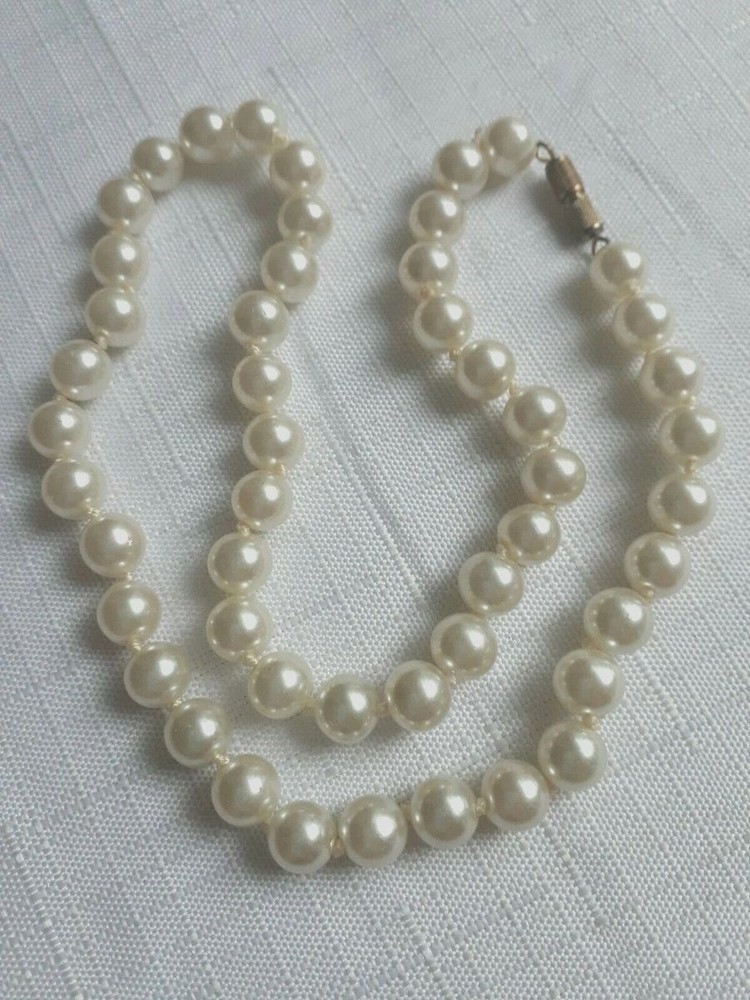 Vintage Faux Pearl Knotted Necklace 16 Inches. As Pictured -VM162