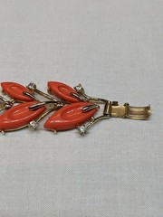 Vintage Thermoset Style Leaf Bracelet Coral Orange Gold Tone Rhinestone ~6.5″