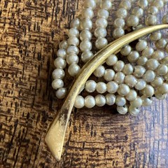 Antique Tiny Faux Seed Pearl Wired Feather Brooch; Beautiful!