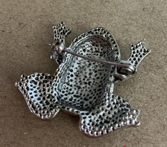 Vintage Green Enamel Marcasite Frog Silver Tone Toad Pin