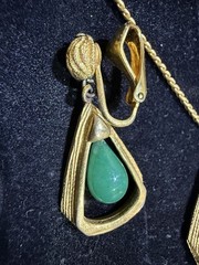 Vintage Gold Tone Faux Jade Dangle Tear Drop Necklace and Clip-On Earring Set