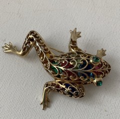 Vintage Frog Hollow Out Design. Gold-tone Filled With Colorful Gems Brooch