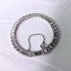B David Vintage Crystal Tennis Bracelet Baguette Silver Tone Safety Chain 7in