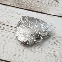 Vintage Pendant – Silver Tone Heart with Floral Detail – No Chain Included