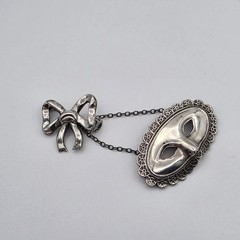 Vintage 925 Sterling Silver Venetian Masquerade Mask & Bow Dangle Brooch Pin