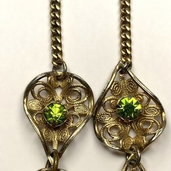 Vintage Gold Tone Necklace Filigree Petals With Lime Green Rhinestones 22”