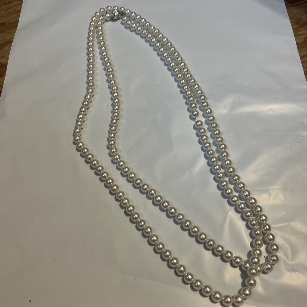 Vintage Faux Pearl Necklace 26” Silver Tone Clasp Classic White Made In Japan