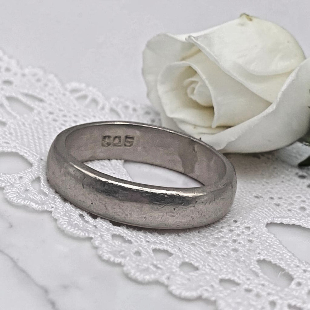 Men’s Dome 925 Sterling Silver Plain Wedding Band Ring, size 11.25