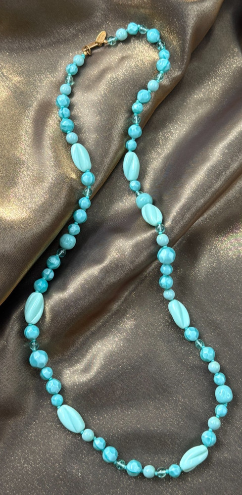 Lovely VTG MIRIAM HASKELL Hand-Strung Turquoise Art Glass Bead Necklace Signed