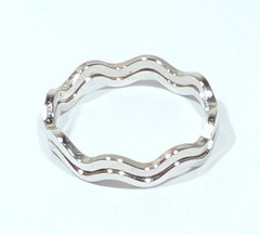Two Vintage Avon Silver Tone Fashion Waves Stackable Rings Size 7