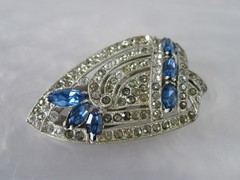 BEAUTIFUL ANTIQUE 1920’s ART DECO FAUX SAPPHIRE RHINESTONE POT METAL DRESS CLIP