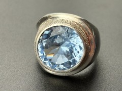 Sterling Silver Vintage Eagle Mexico 12.9 Ct Blue Quartz Ring Sz. 9 – 24.3 Grams