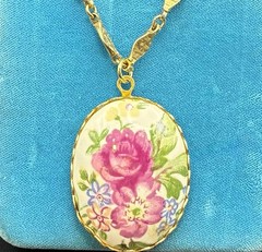 Vintage Oval Rose Pendant Necklace on Vintage Monet Fancy Link Chain