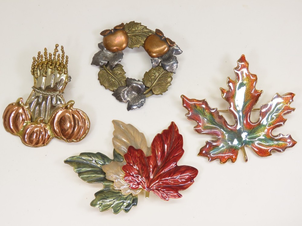 Autumn Fall Brooch Pins Lot Enamel Leaves Corn Stalk Pumpkin Wreath VTG D2804