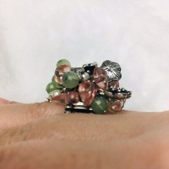 Vintage Fashion Ring Floral Beaded Silver Tone Elastic Band One Size Fits All