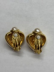 Joan Rivers Vintage Pearl Clip-On Earrings: Gold-Plated Heart Design